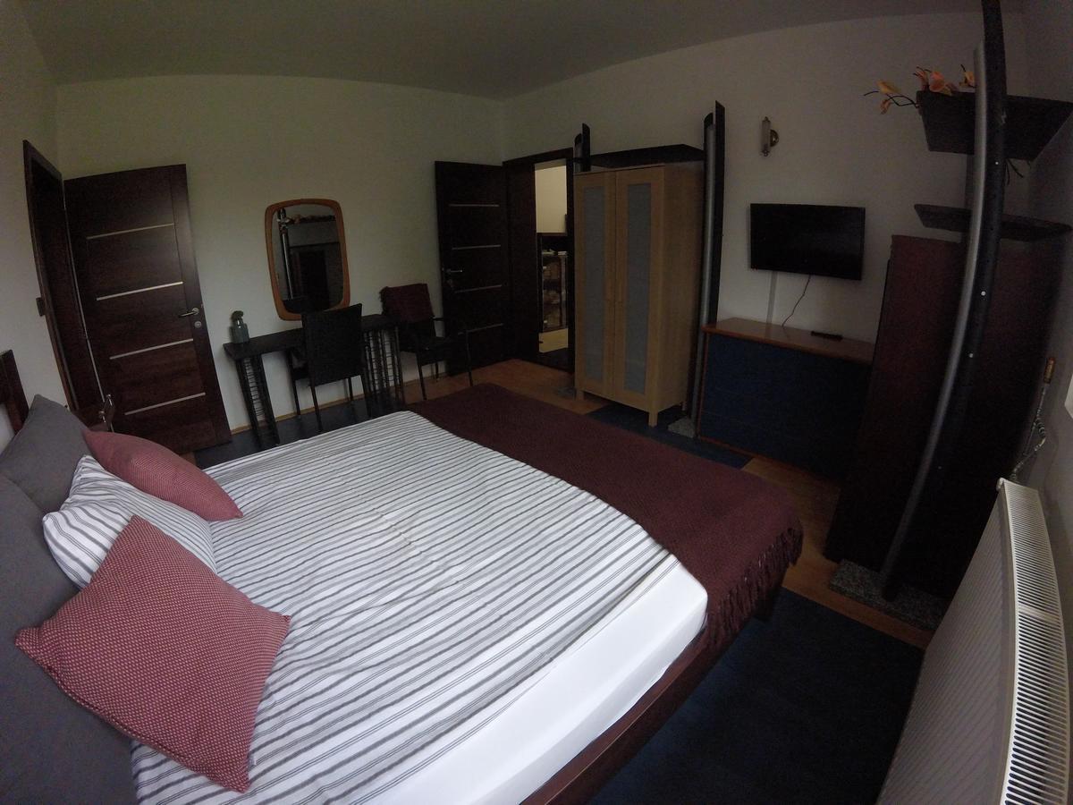 Dozsahaz Hotel Zalaegerszeg Bagian luar foto
